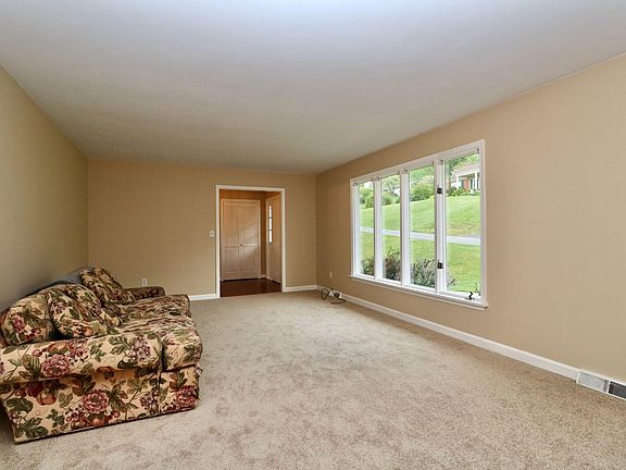 5th image of 6831 Ardmore Dr