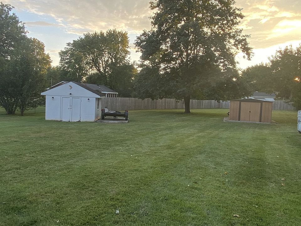 2nd image of 703 Calista Rd