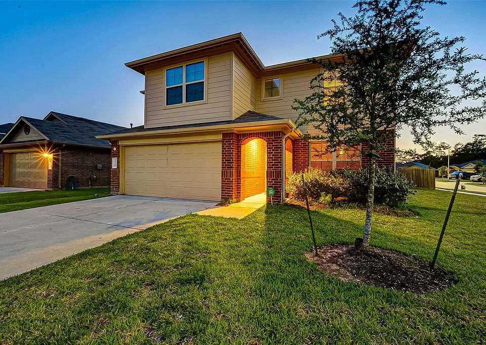 1st image of 23715 Umbrella Pine Dr