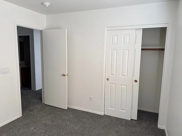 8144 W Watkins St — Photo 15