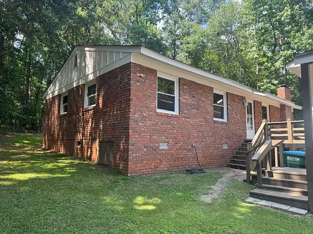 102 Beaverdam Creek Rd — Photo 1