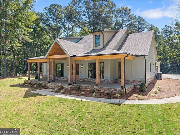 2nd image of 75 Lowe Ln
