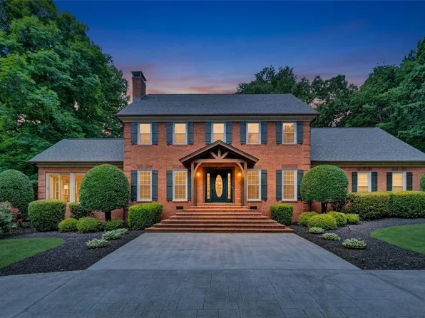 102 Wood Creek Dr, Piedmont, SC 29673