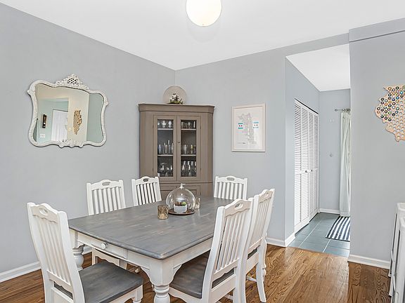 5th image of 4915 N Hoyne Ave APT 2N