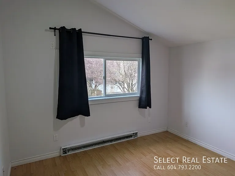 46365 Cessna Dr — Photo 22
