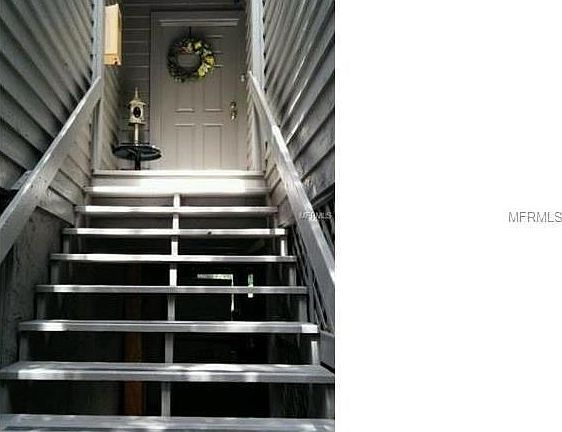 3rd image of 2053 Arbor Dr