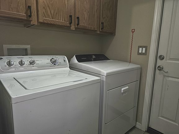2nd image of 2932 E Casa Bonita
