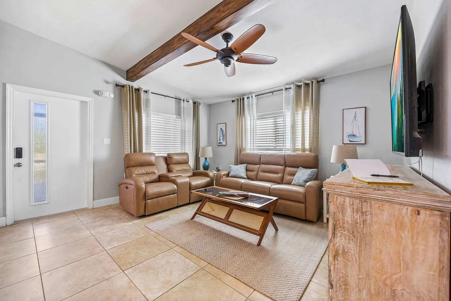 3 bed, 2.0 bath, 1291 sqft, $5,086 — Photo 3