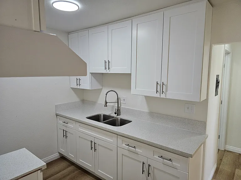 12511 Sunswept Ave #4 — Photo 6