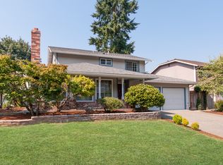 8908 NE 142nd St, Kirkland, WA 98034