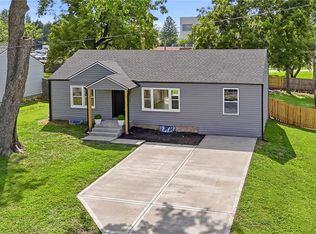 6346 Monrovia St, Shawnee, KS 66216
