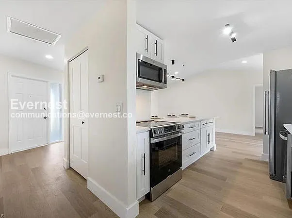 1304 SE 11th St — Photo 3