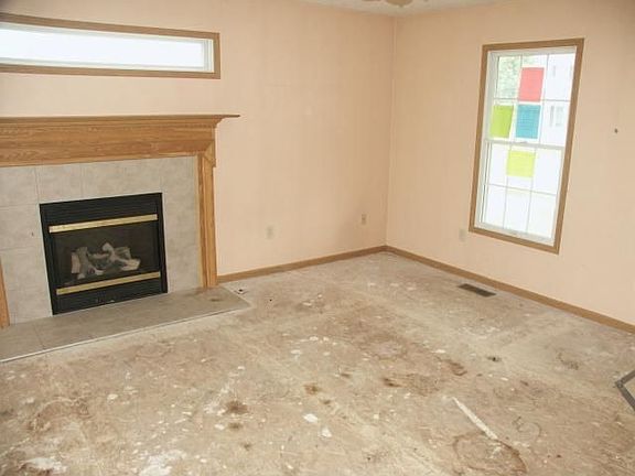 2nd image of 2568 Weeping Willow Ct