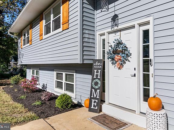 3rd image of 24440 Morgan Rd