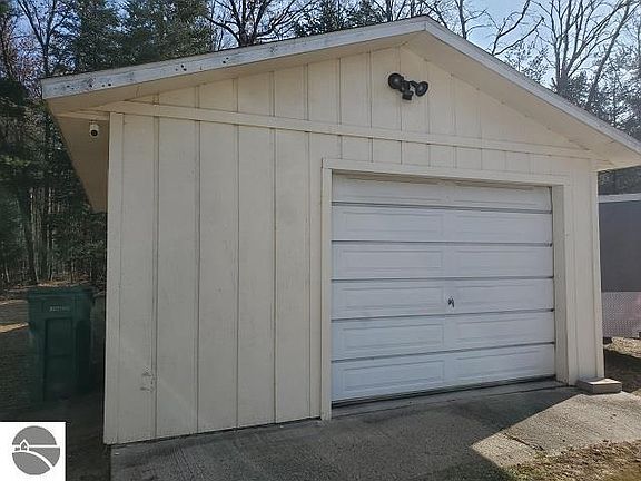 4th image of 4789 Lucinda Dr