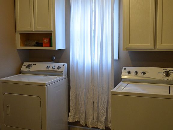 5th image of 470 NW Yonia Ct
