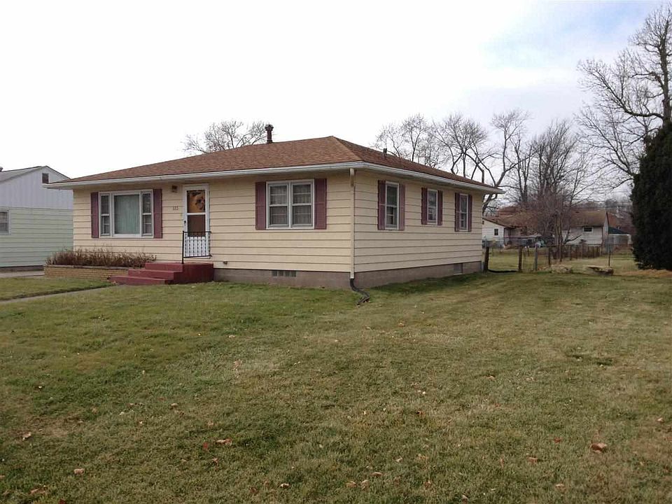 2nd image of 513 Greenveiw Ave