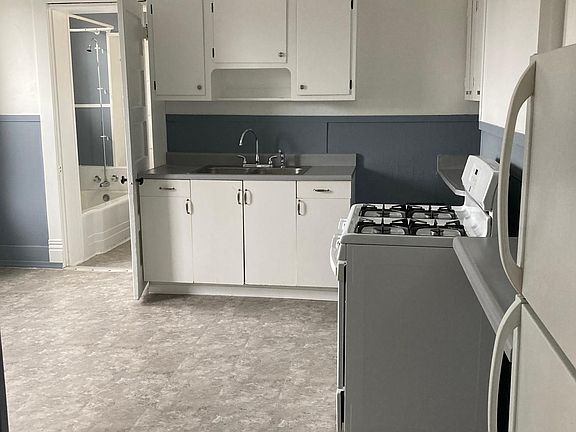 Kitchen (2)