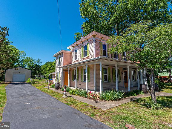 5th image of 14 Main St