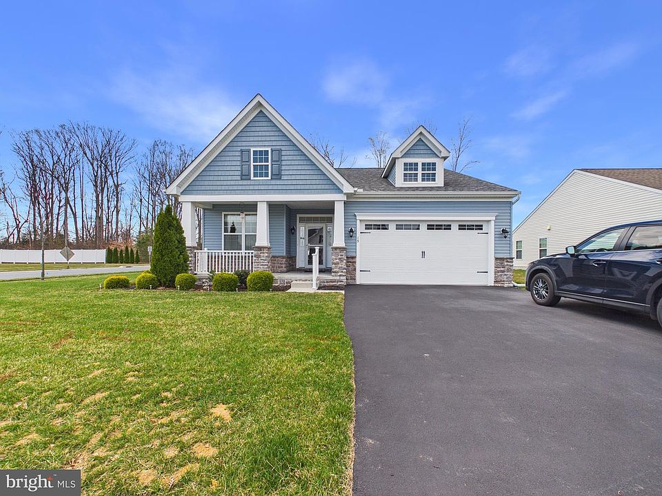 1st image of 15 Augusta National Dr