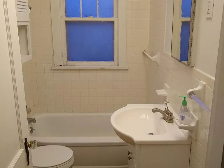 1712 Good Hope St — Photo 7