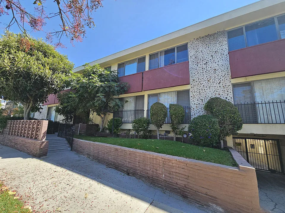 910 N Spaulding Ave #12A