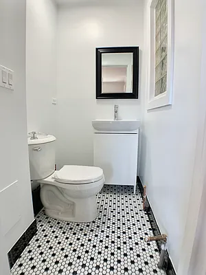 Rented by Bohemia Realty Group | media 18