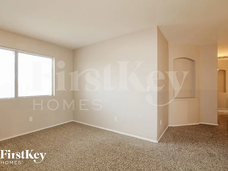 15886 W Statler St — Photo 12