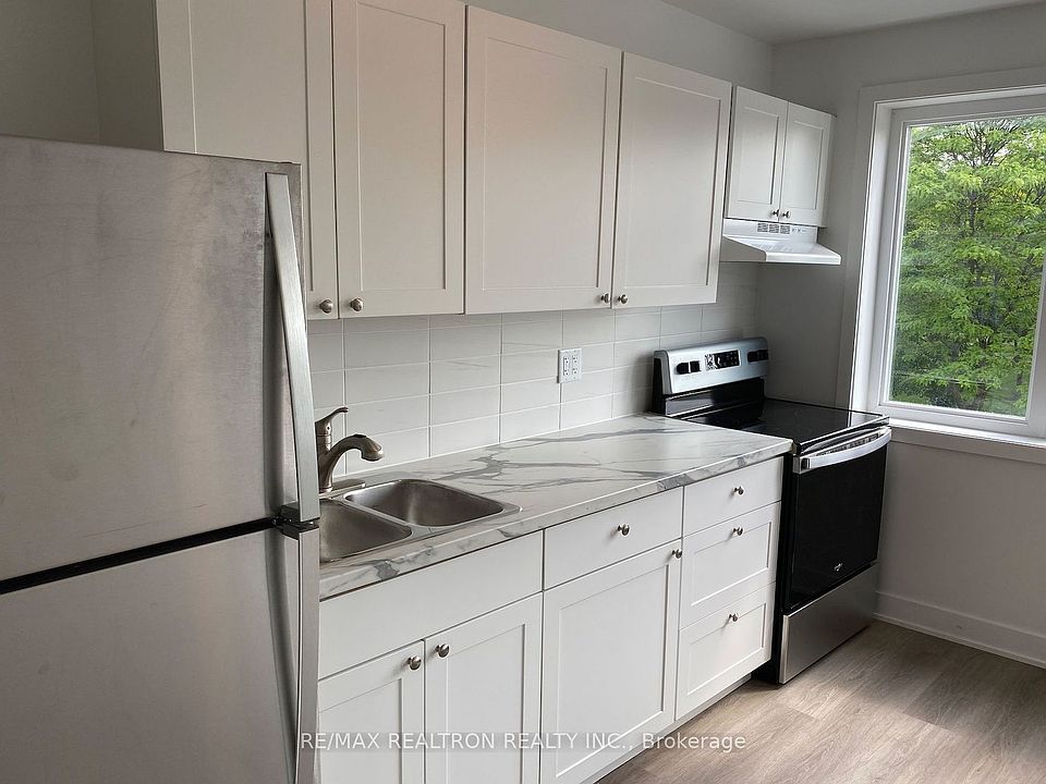1st image of 409 Royal York Rd S #2