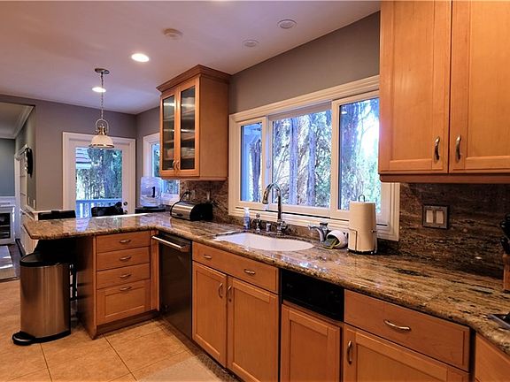 5th image of 10408 Summer Holly Cir #43