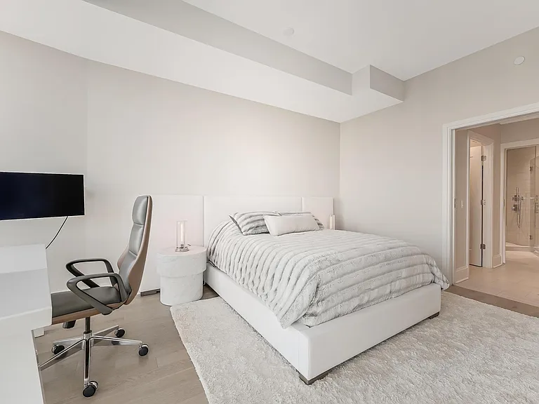 7887 Jones Branch Dr #1002 — Photo 11
