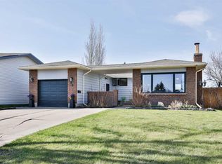 99 S Lemoyne Cres W, Lethbridge, AB T1K 4A4