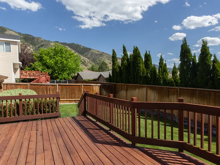 1452 Mountain Rd — Photo 23