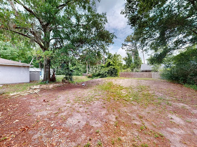 908 Helen St — Photo 20