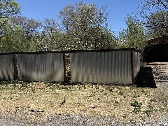 3rd image of 104 Riverview Dr