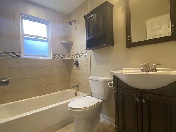 15 William St #1
