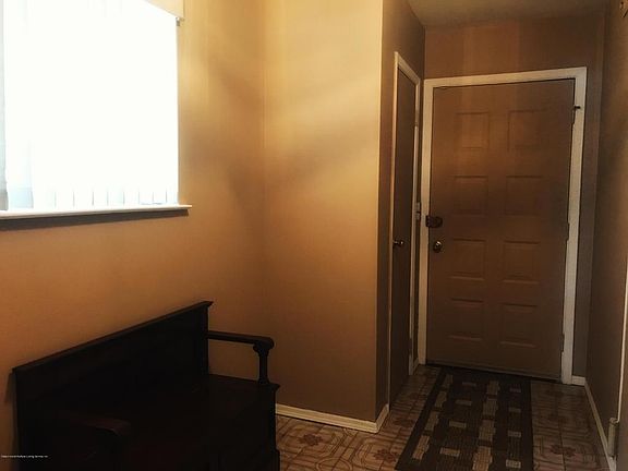 2nd image of 15 E Macon Ave