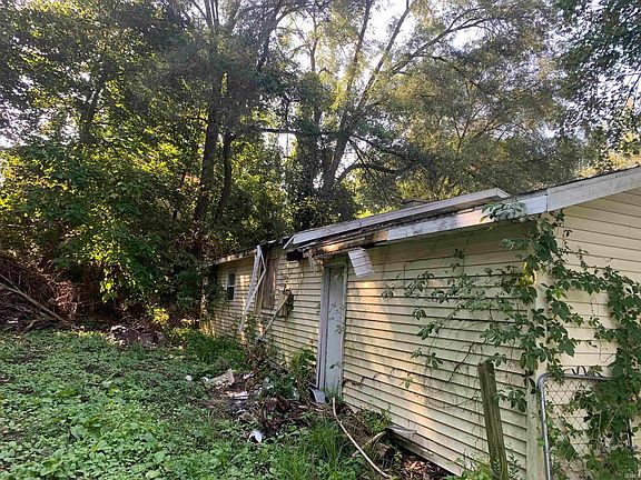 5th image of 219 Kings Ct