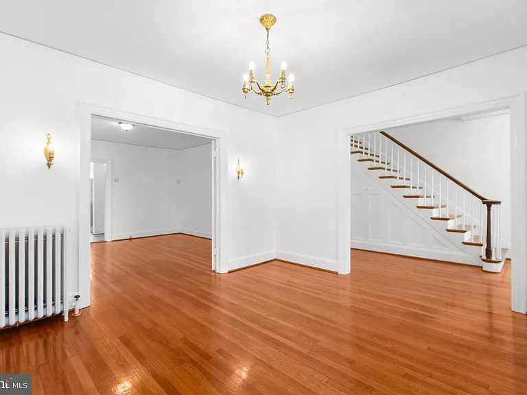 1404 Washington Ave — Photo 6