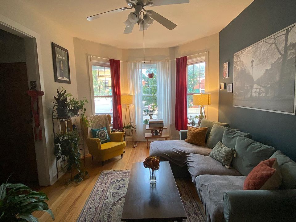 1st image of 4952 N Damen Ave #1