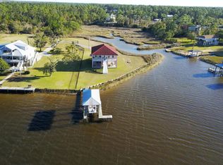 115 Sunset Bay Ln, Pass Christian, MS 39571