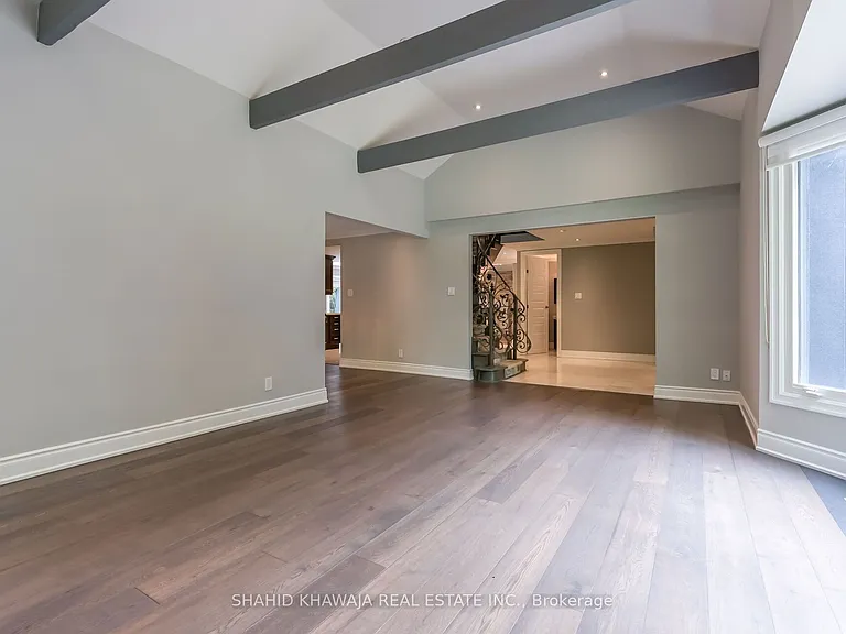 1590 Yew St — Photo 7
