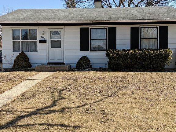 3rd image of 6831 Catalpa St
