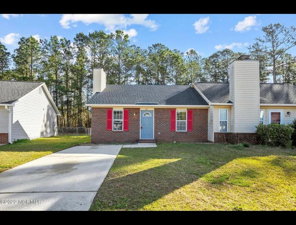 214 Live Oak Ct #214