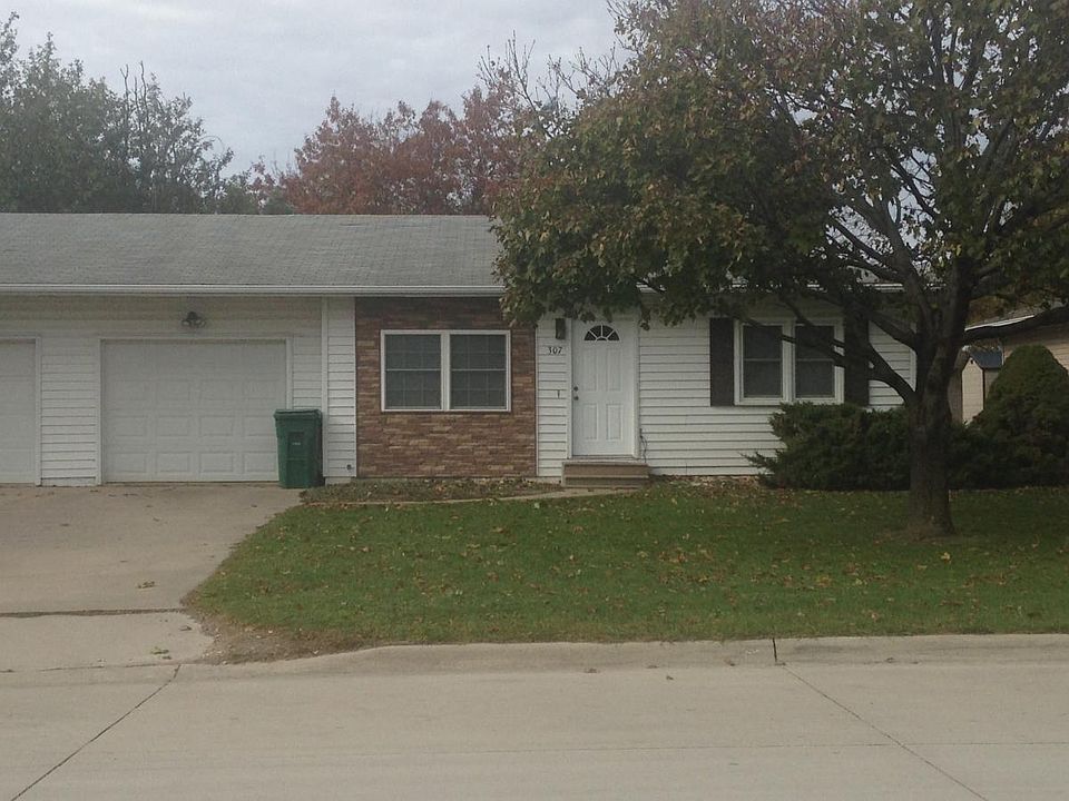 1st image of 307 10th Ave NW