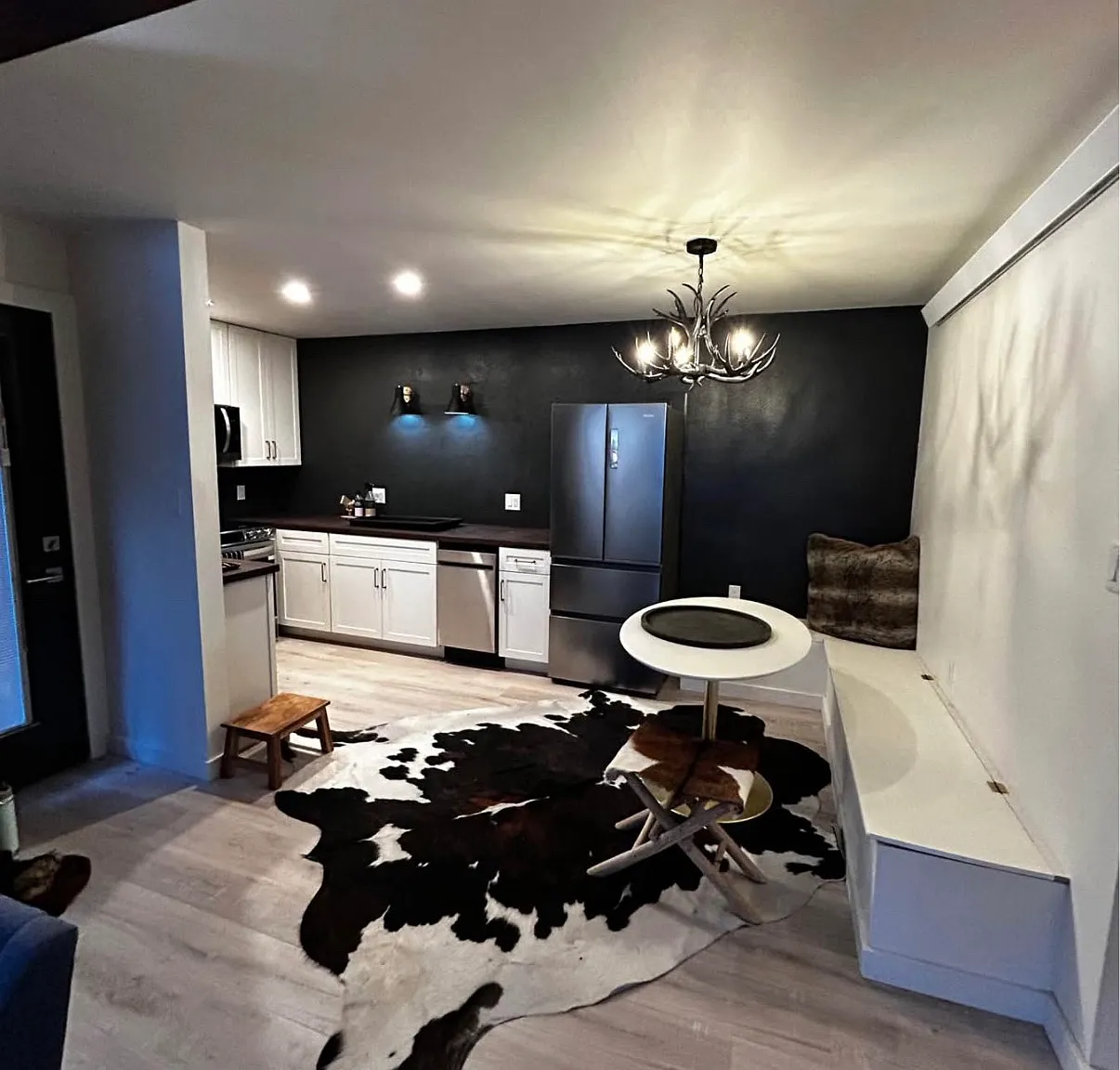 355 W Deloney Ave — Photo 4