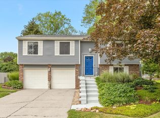9462 Bent Brook Dr, Indianapolis, IN 46250
