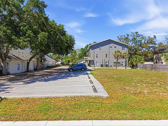 4th image of 444 Skinner Blvd