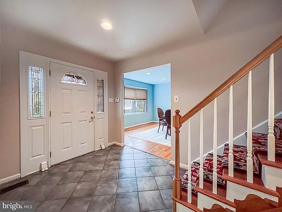 4th image of 418 Fox Hollow Dr