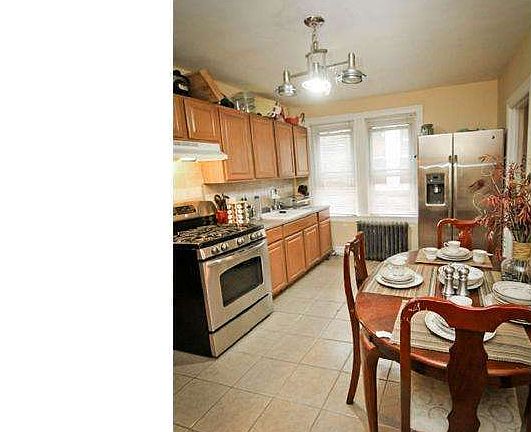 4th image of 5223 W Berks St